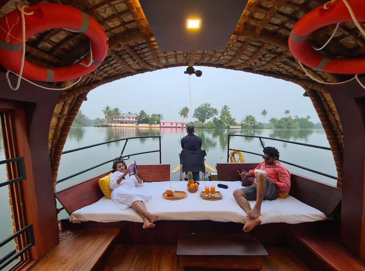 Kerala Backwaters Houseboat Experience